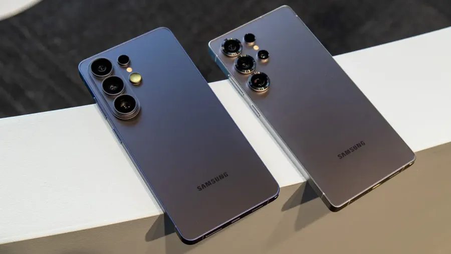 Samsung Galaxy Ultra series smartphone representational image for UFS 5.0 storage report